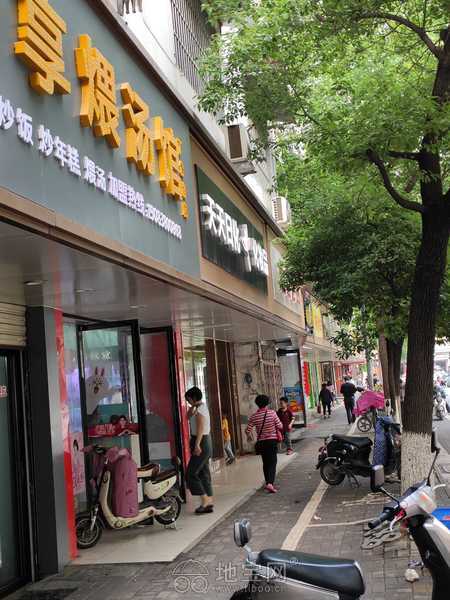 市中心廣場(chǎng)東路雙門(mén)面旺鋪虧本轉(zhuǎn) 南昌店面轉(zhuǎn)讓